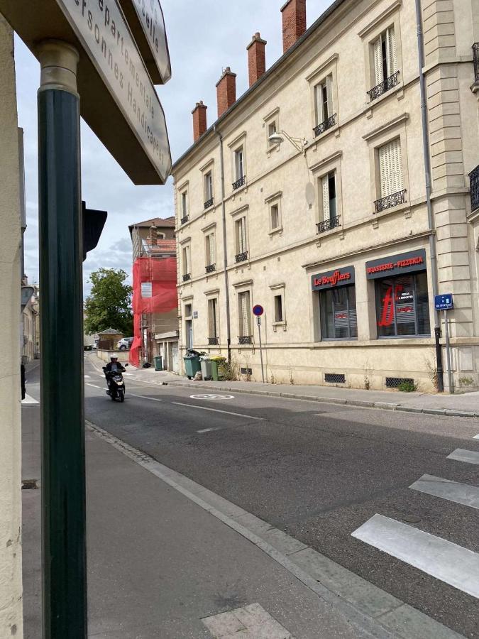 Stanislas Central & Jacuzzi Parking Nancy Exterior photo